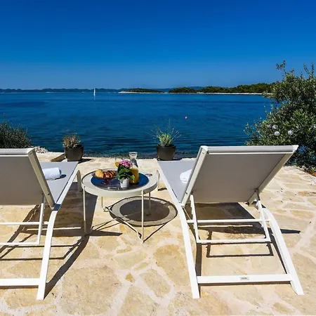 Proversa Villa *