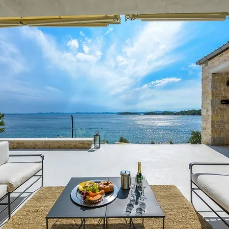 Proversa Villa *